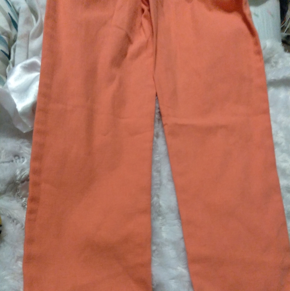 Girls Garanimals crop pant. Size 8 Orange